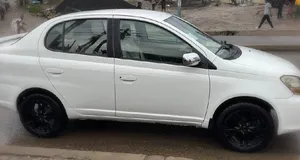 Toyota Platz 2004/6-2005 Automatic Sedan