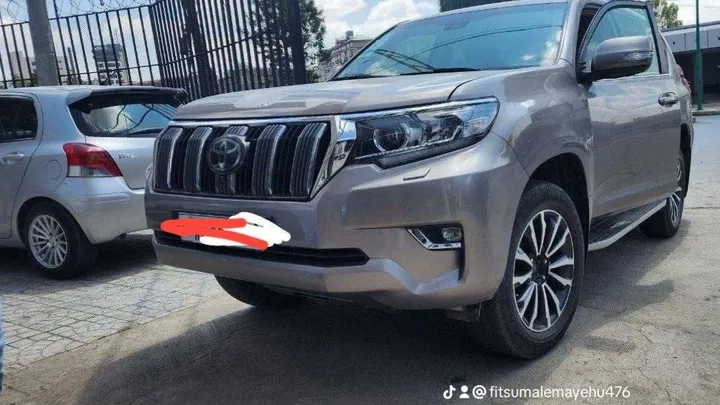 Toyota Land Cruiser Prado 2022 – photo 7