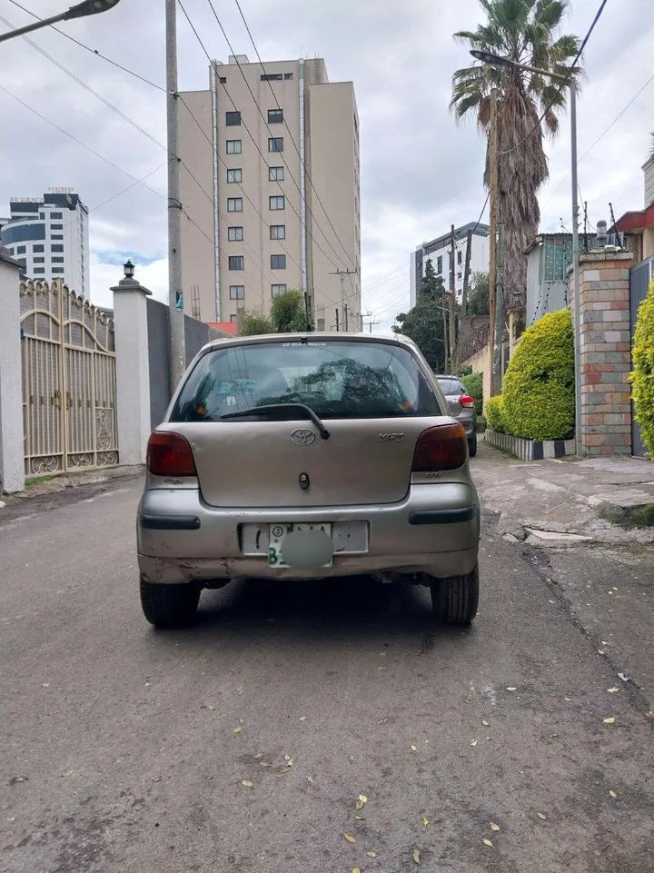 Toyota Vitz 2003 1.0L – photo 4