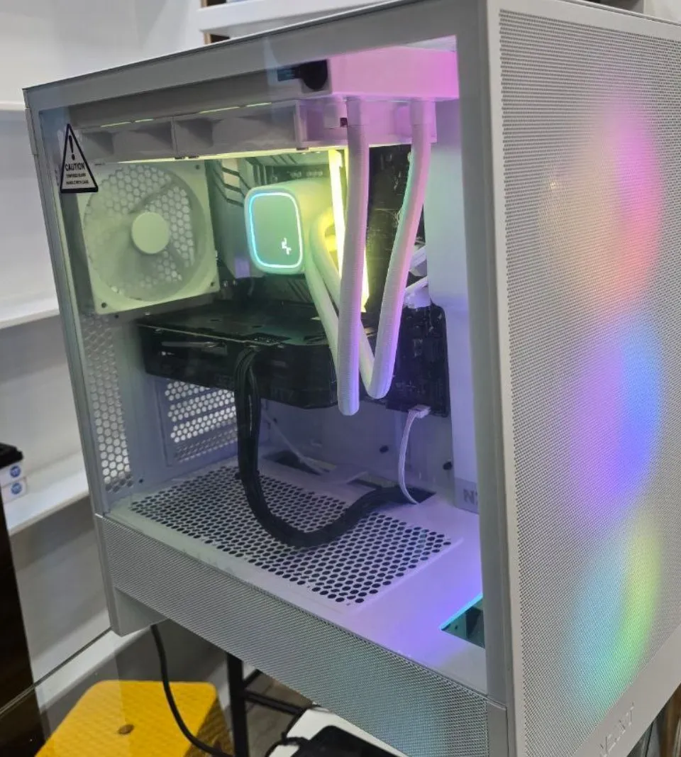 Assembled Gaming Desktop i9 32GB RTX 5060Ti – photo 4