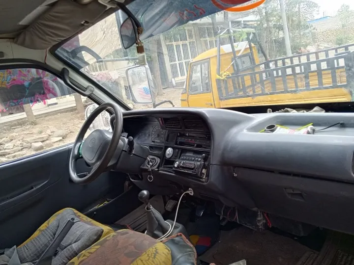 Toyota Hiace 5L 2004 Manual – photo 6