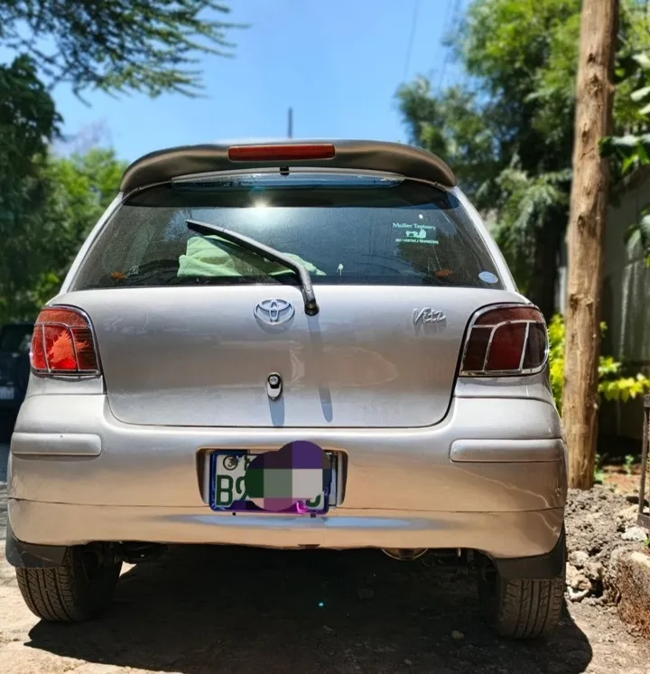 Toyota Vitz 2003 Automatic – photo 3