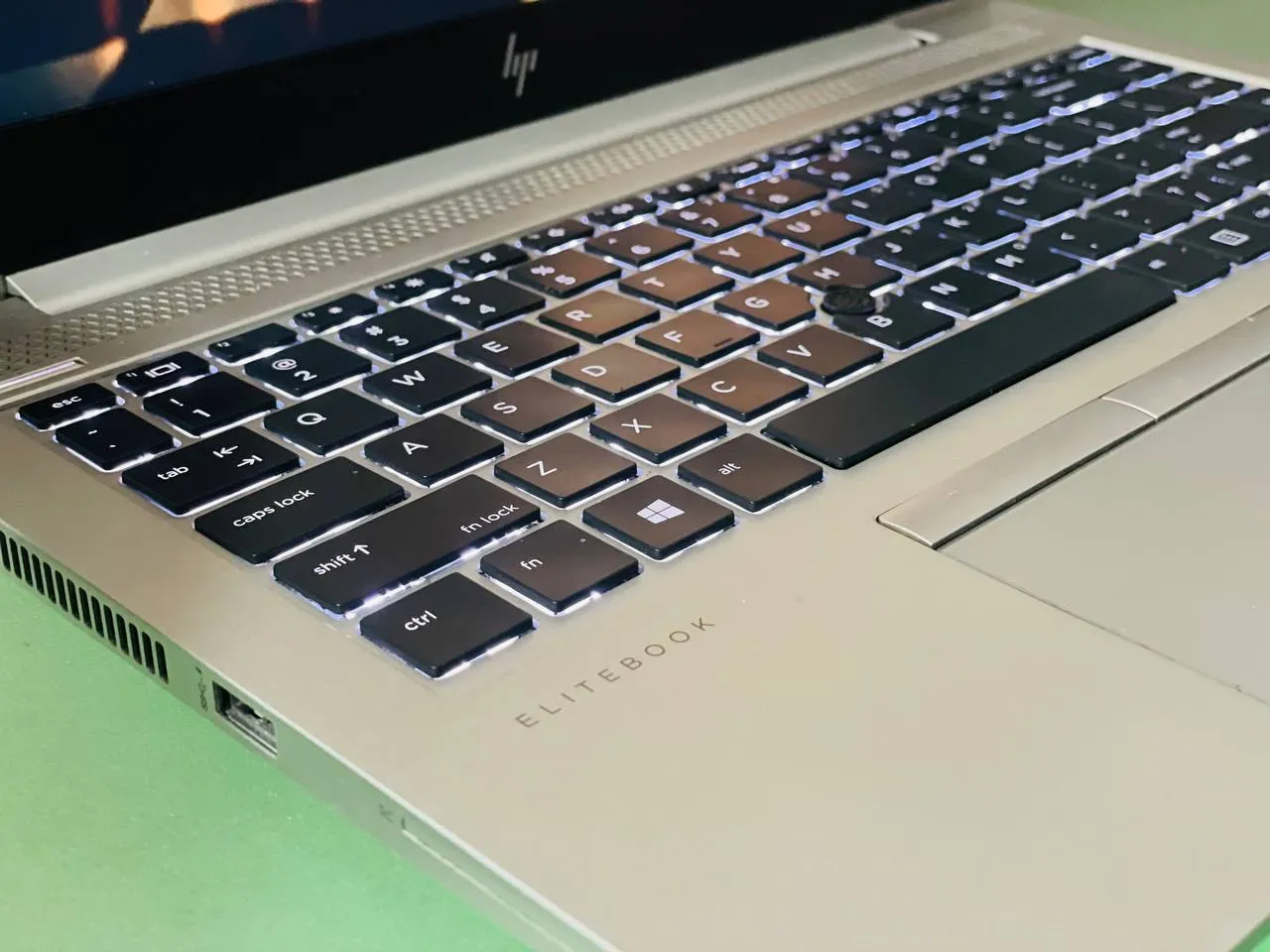 HP EliteBook 840 G5 Touch Laptop – photo 3