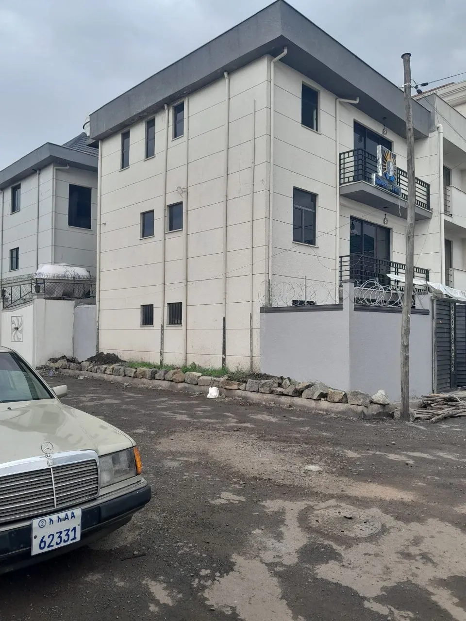Modern G+2 House 5 Bedrooms Jemo – photo 3