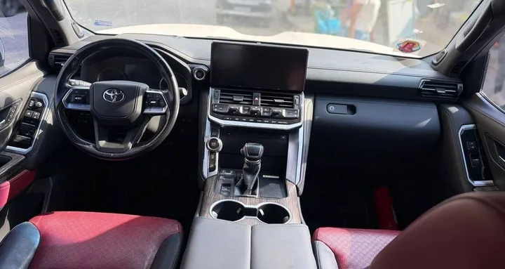 Toyota Land Cruiser VX-R 2022 – photo 6