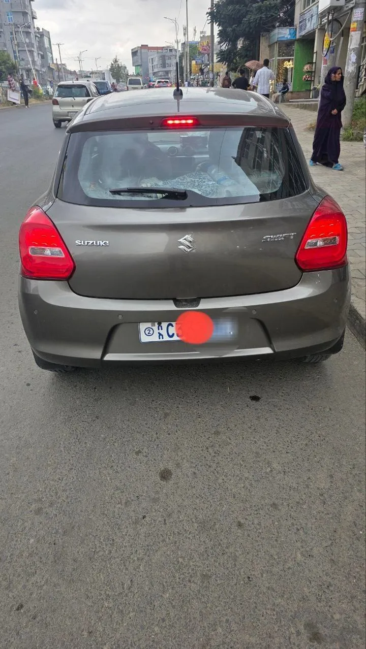 Suzuki Swift 2022 Automatic – photo 5