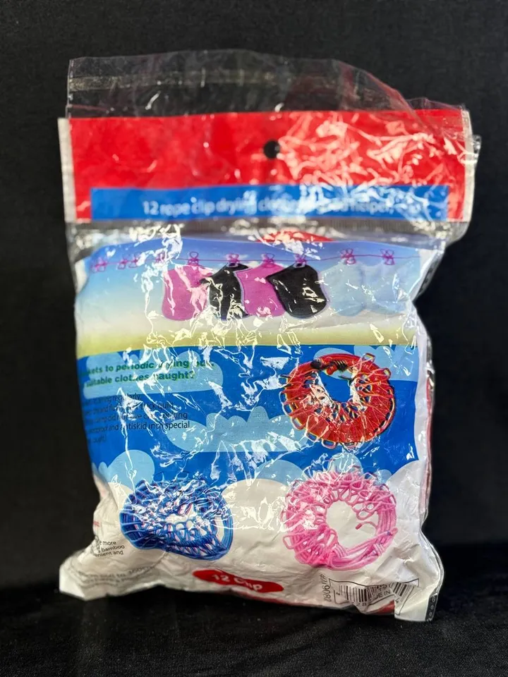 12 Clip Stretchable Clothes Drying Rope – photo 3