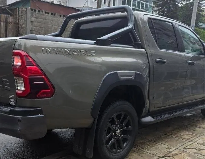 Toyota Hilux Invincible Double Cab 2022 – photo 3