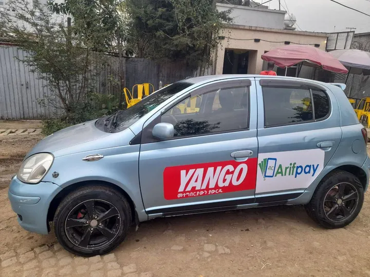 Toyota Vitz 2002 Automatic – photo 3
