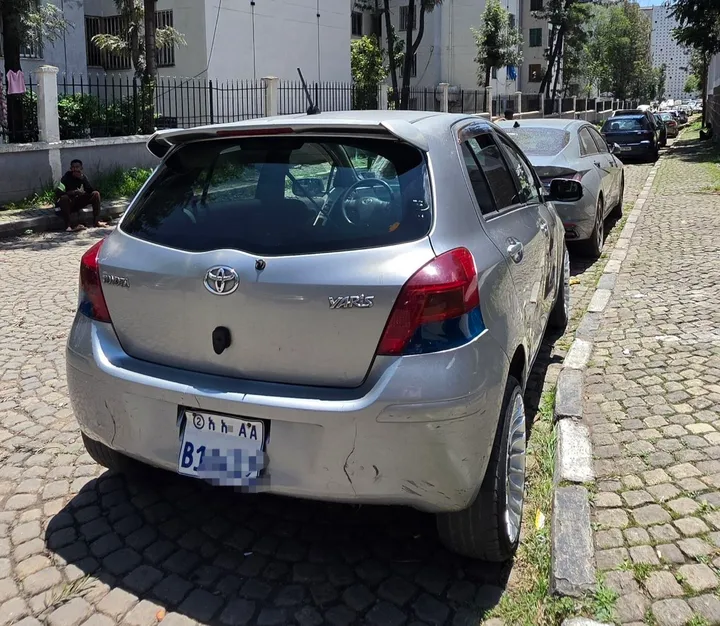 Toyota Compact 2010 Automatic Full Option – photo 4