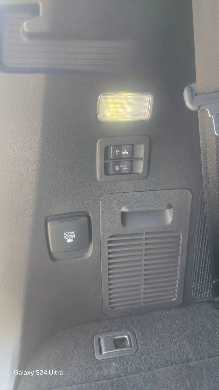 Toyota Land Cruiser VXR 2023 – photo 5