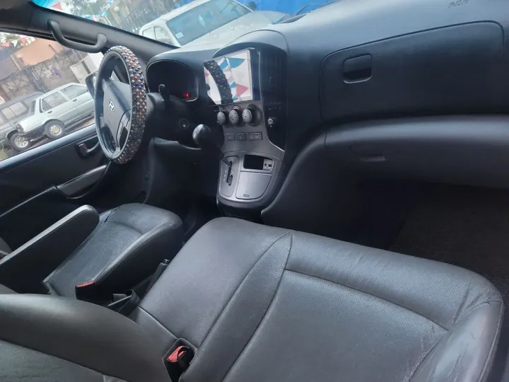 Hyundai Starex 2015 Automatic – photo 4