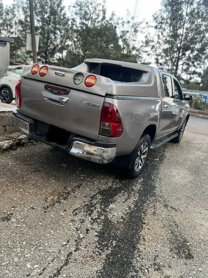 2017 Toyota Hilux Revo Double Cab – photo 4