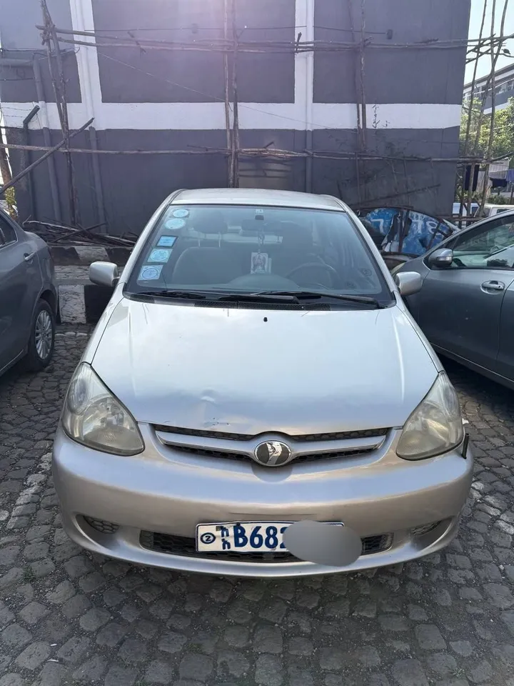 Toyota Platz 2005 Sedan – photo 5