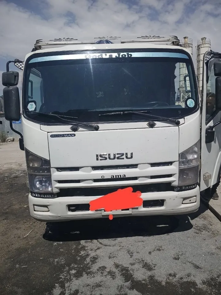 2021 Isuzu Cargo Truck – photo 5