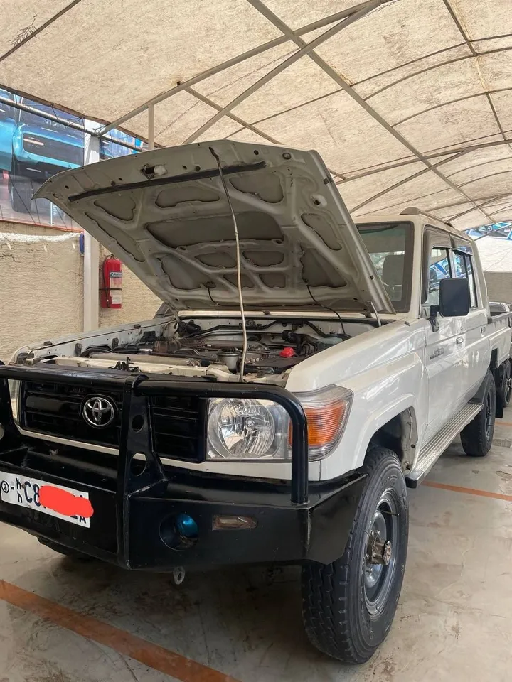 2019 Toyota Land Cruiser Double Cab – photo 3