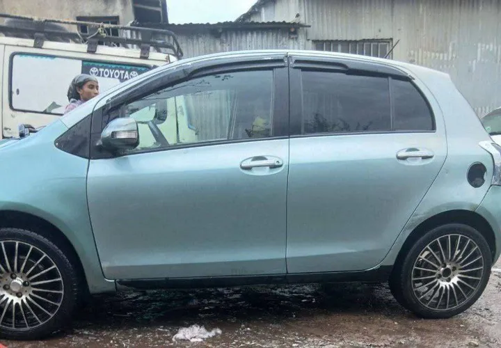 Toyota Yaris Compact 2008 – photo 4