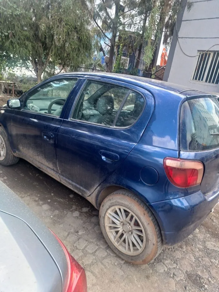 Toyota Vitz 2001 Automatic – photo 3