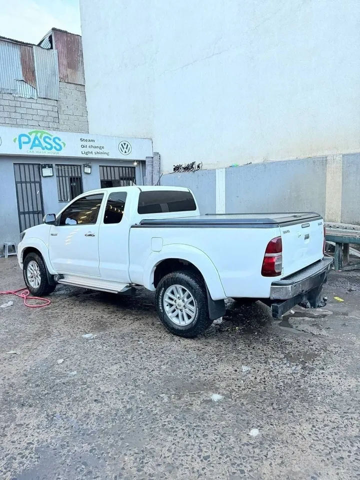 Toyota Hilux Extra Cab 2015 – photo 3