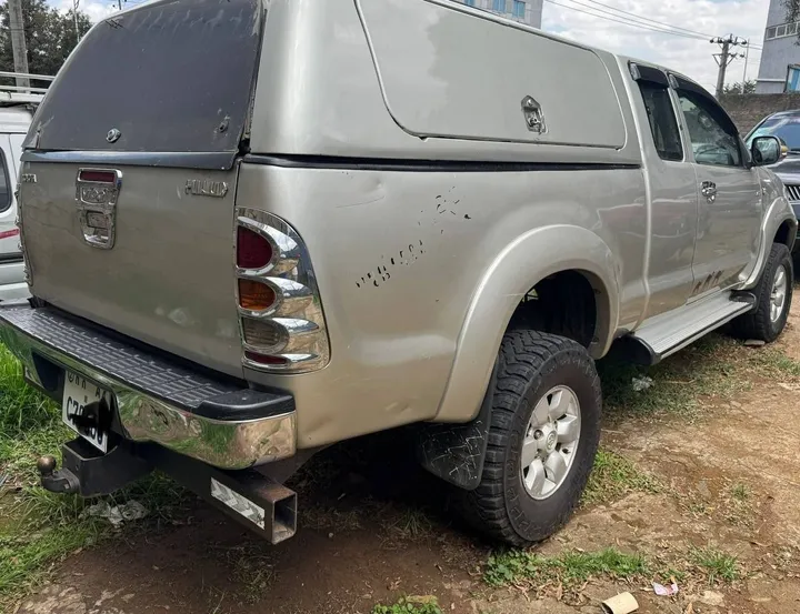 Toyota Hilux D4D 2007 Manual – photo 4