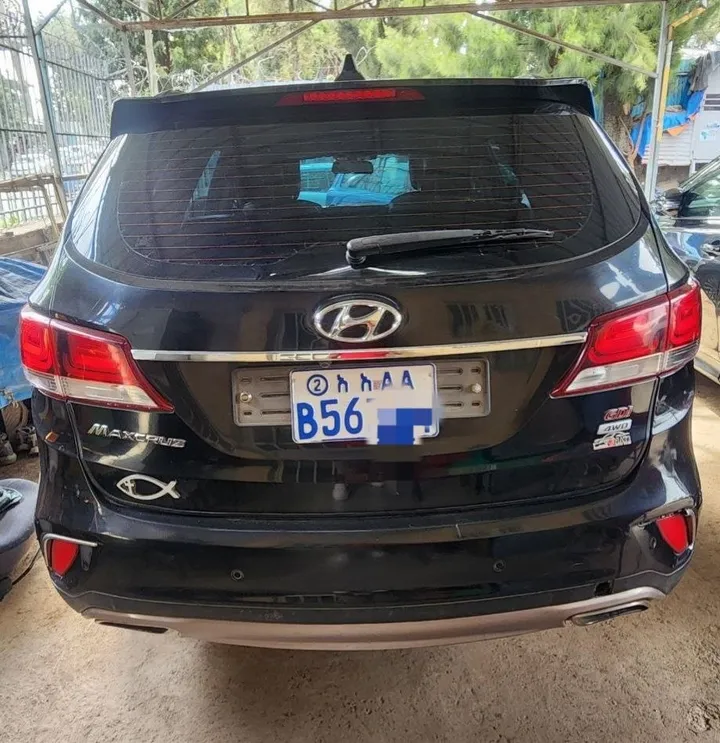 Hyundai Santa Fe 2017 Automatic – photo 5