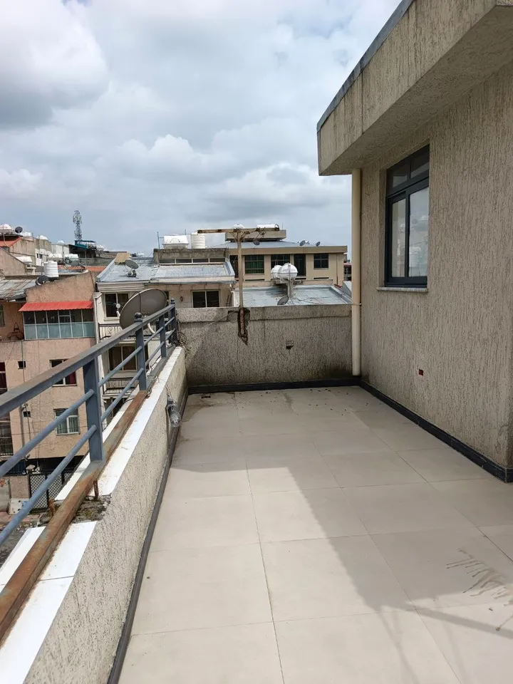 G+3 Terrace House Summit 72 – photo 3