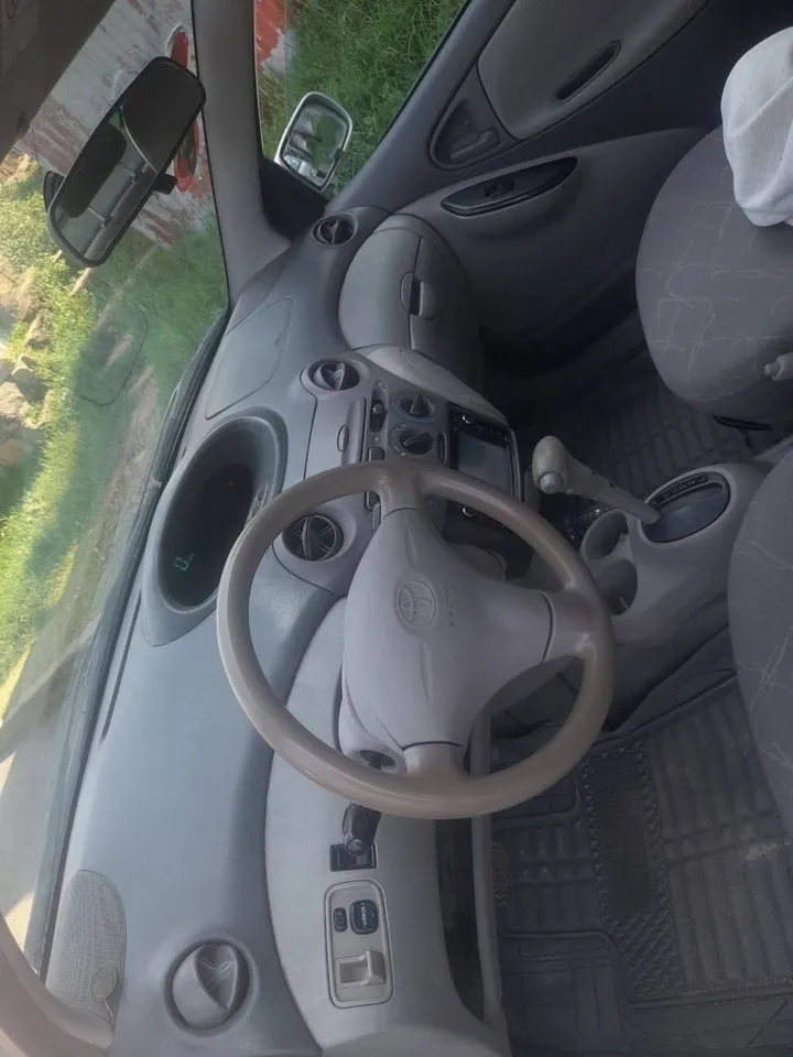 Toyota Platz 2001 Automatic Full Option – photo 6