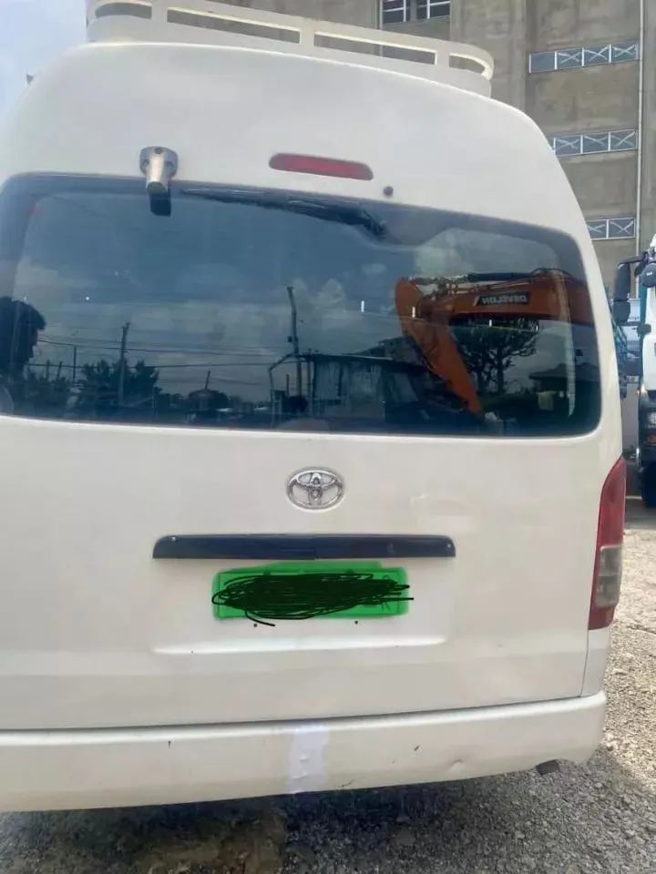 Toyota Hiace Van 2008 Model – photo 4