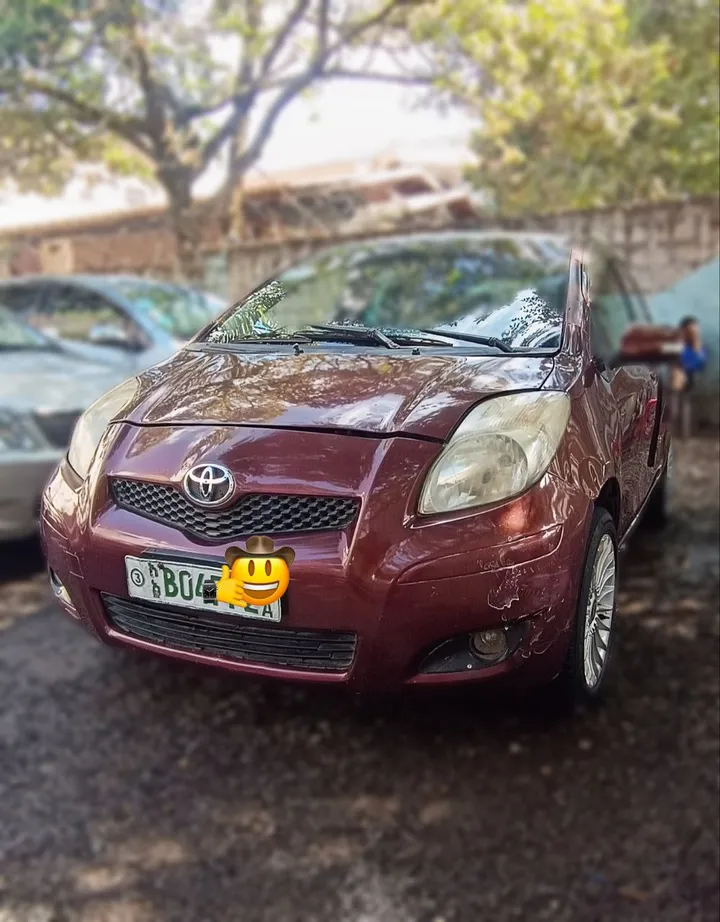 Toyota Yaris Compact 2010 – photo 4