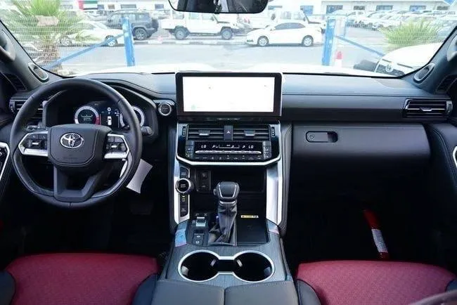 2025 Toyota Land Cruiser VXR Hybrid – photo 3
