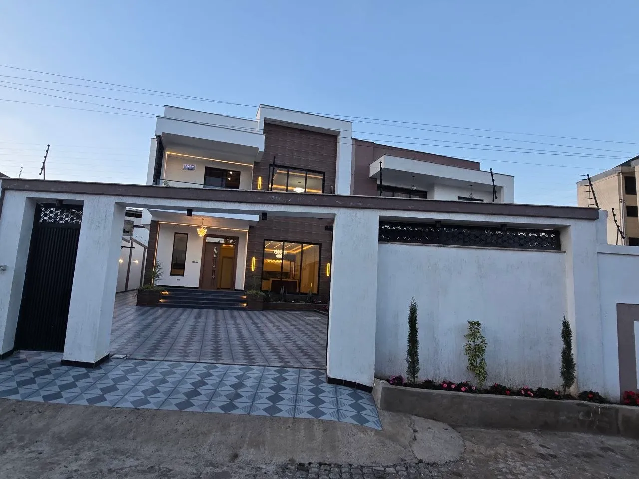 Modern G+2 Residential House 9 Bedrooms – photo 3