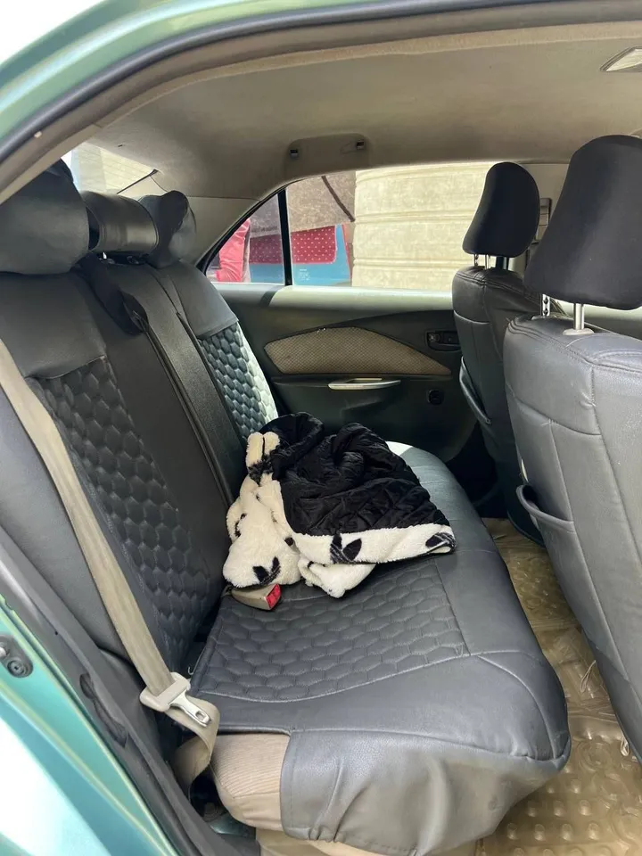 Toyota Yaris Sedan 2008 Automatic – photo 4