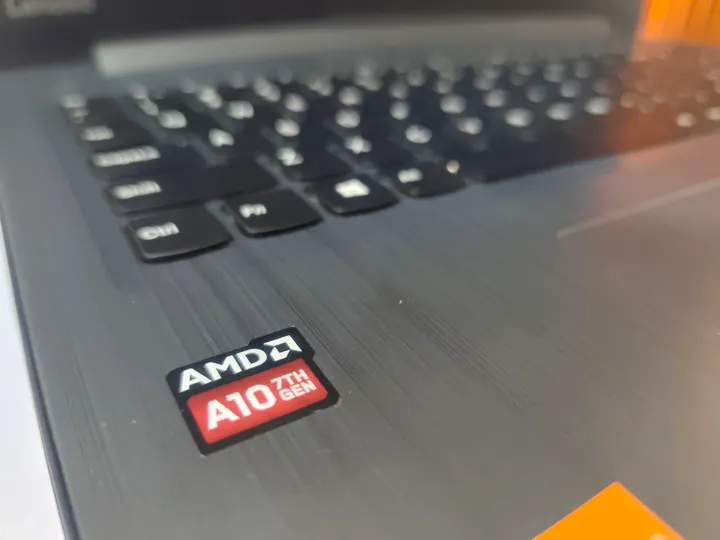 Lenovo Ideapad AMD A10 Laptop – photo 3