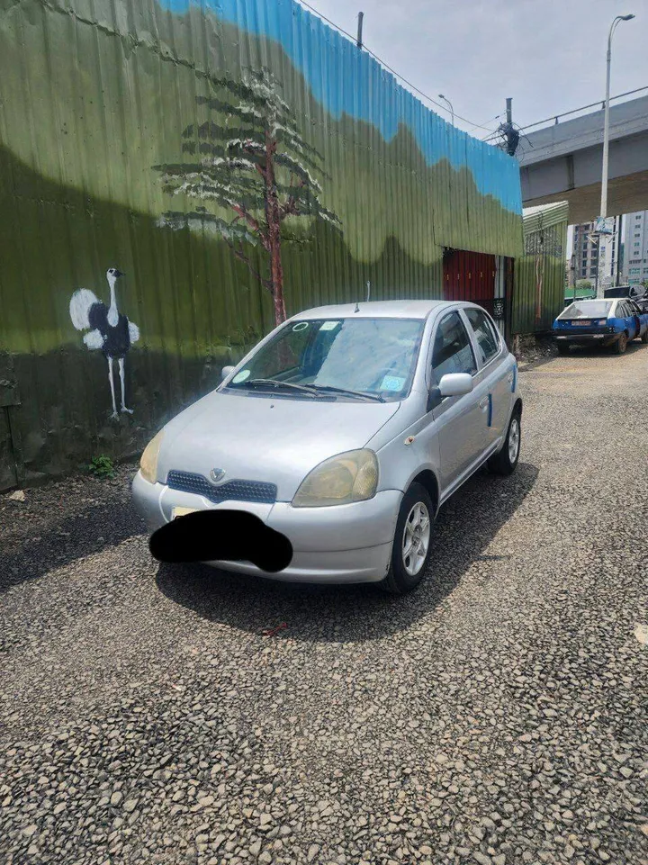 Toyota Vitz 2000 – photo 4