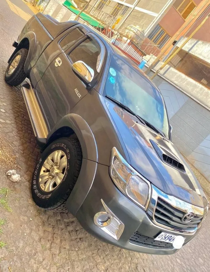 Toyota Hilux Vigo 2014 Manual – photo 5