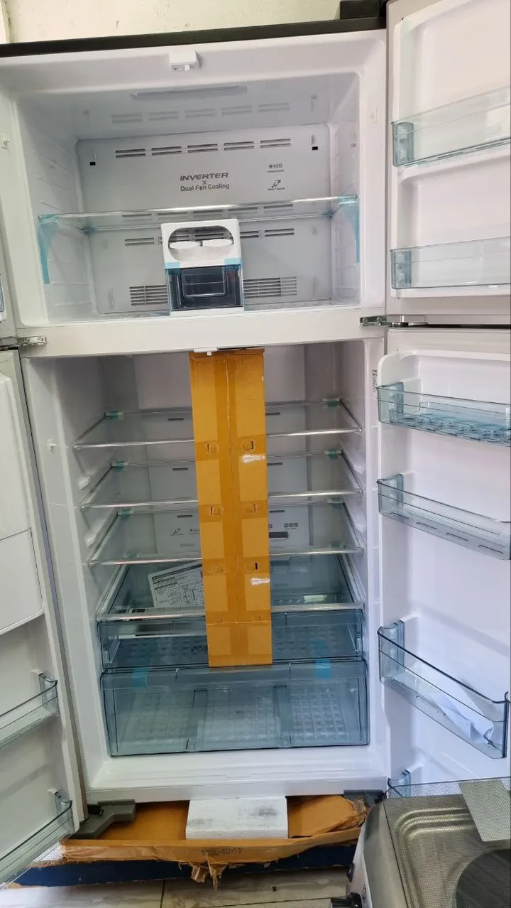 Hitachi 750S 550L 4-Door Refrigerator – photo 4