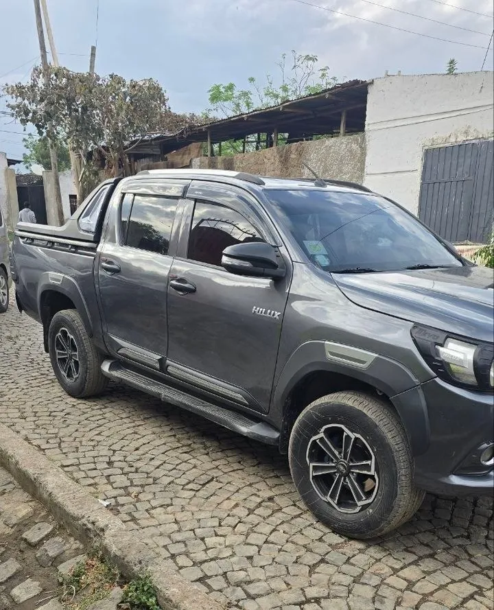 Toyota Hilux Revo Double Cab 2018 – photo 5