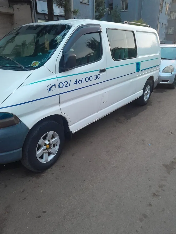 Toyota Hiace 2L Van 2001 – photo 7