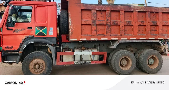 2018 Dump Truck – photo 8