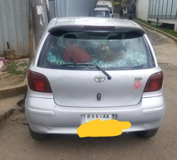 Toyota Vitz 2002 Automatic – photo 4