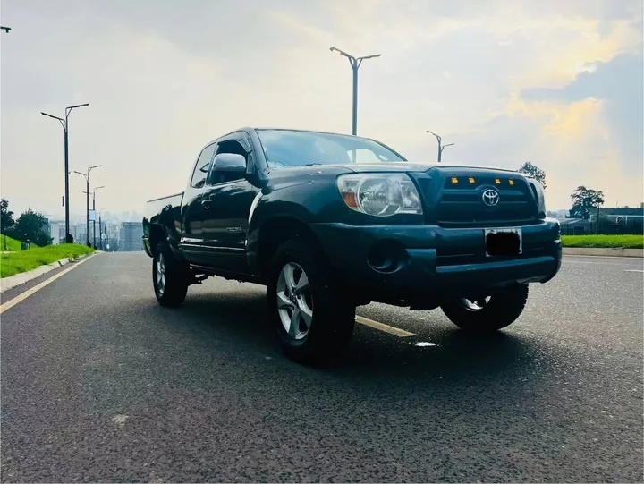 Toyota Tacoma 2008 Automatic – photo 3