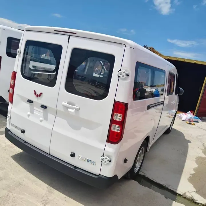 2026 14 Seater Van – photo 3