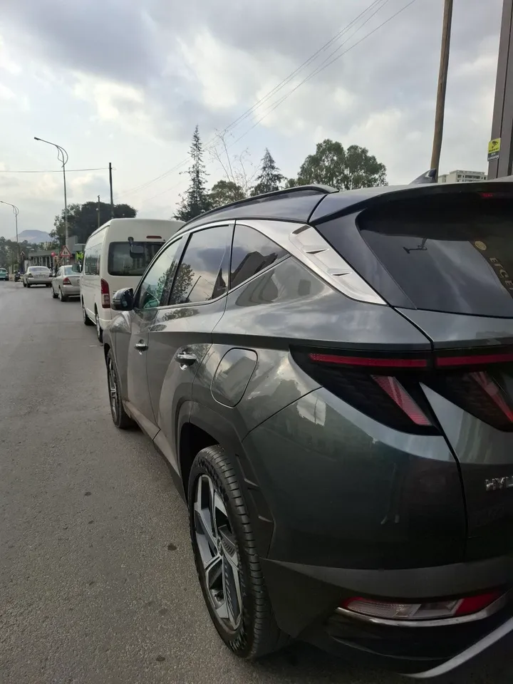 Hyundai Tucson 2021 Automatic SUV – photo 4