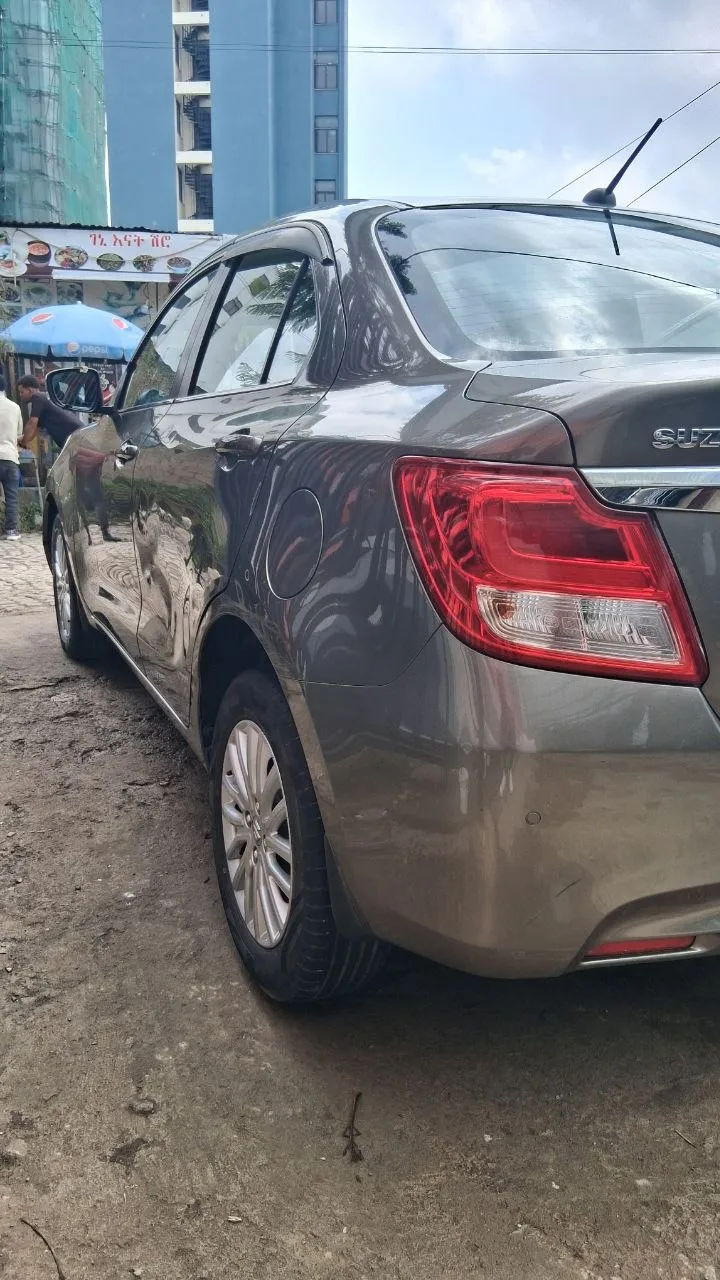 Suzuki Dzire 2021 Automatic – photo 5