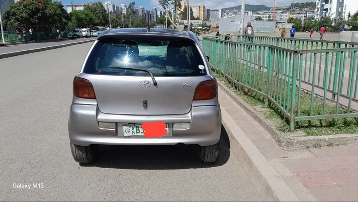 2004 Toyota Vitz Hatchback – photo 3