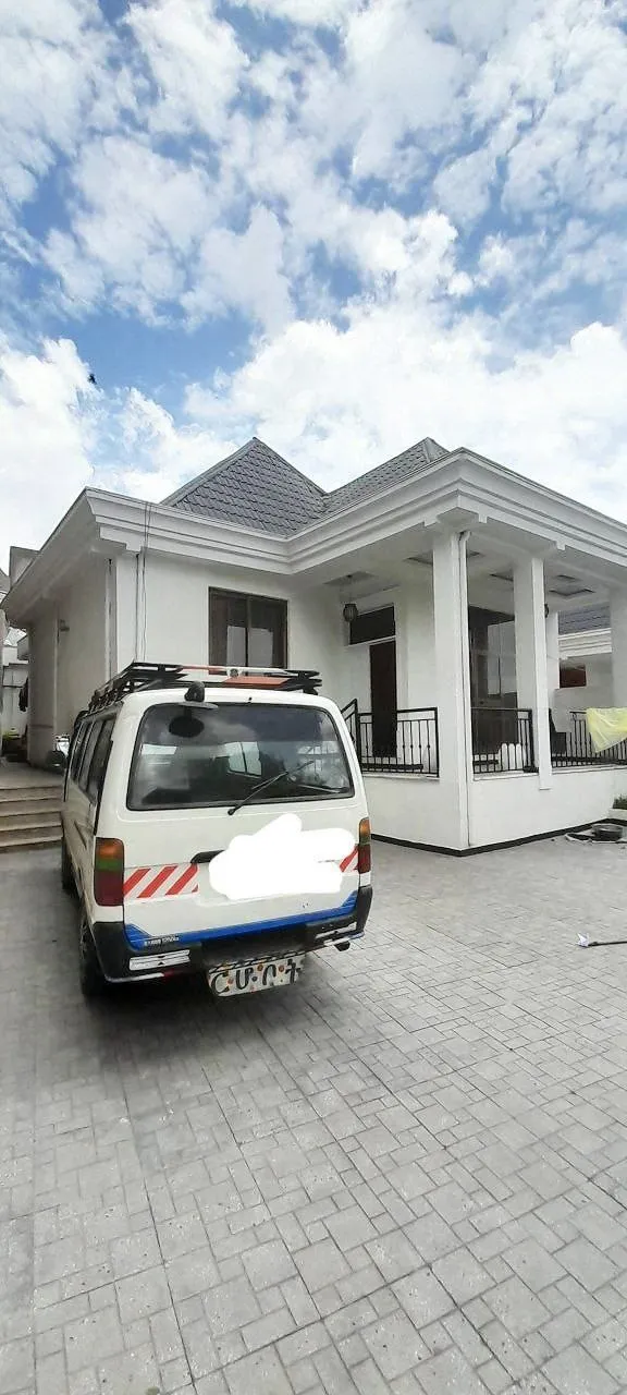 Modern 6-Bedroom Villa House – photo 3