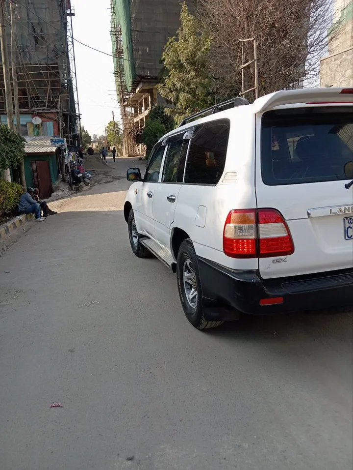 Toyota Land Cruiser 105 2005 – photo 3