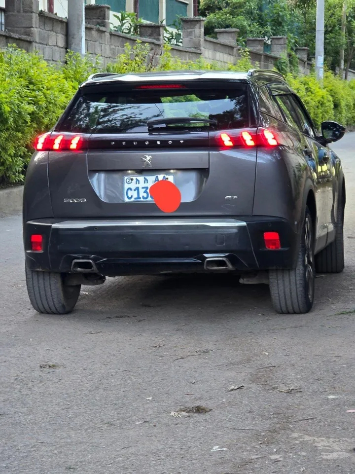 Peugeot 2008 GT Line SUV – photo 5