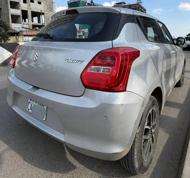 Suzuki Swift 2022 Full Option – photo 4