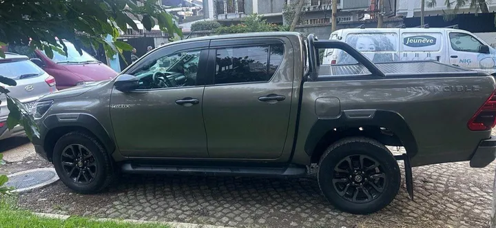 Toyota Hilux Invincible Adventure 2021 – photo 3
